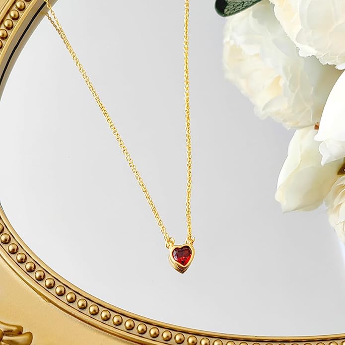 Cute Heart Necklace Dainty 18k Gold Plated Tiny Heart Pendant Choker Necklaces Small Gold Love Open Heart Chain Necklace for Women Simple Gold Necklace for Women Trendy Jewelry