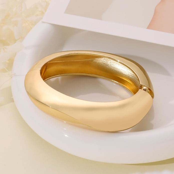 Rainhonor Chunky Gold Bangles Bracelets for Women Gold Cuff Bracelet Set Waterproof Non Tarnish Stack Bracelet for Women Gifts