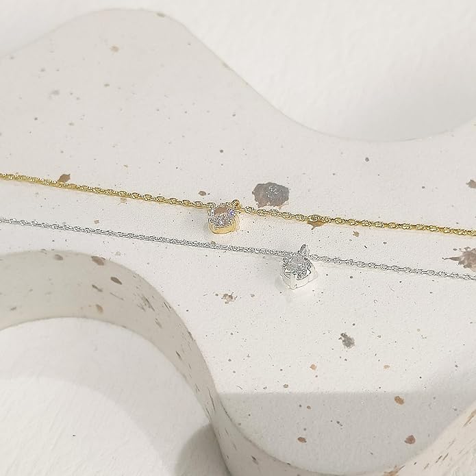 Diamond Pendant Necklace for Women, Dainty Gold Necklace 18k Gold Plated Paperclip Choker Necklaces Cute Open Oval Necklaces Simple Gold Necklace Jewelry Gifts for Women Trendy