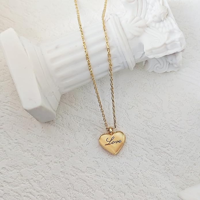 Zeffy Dainty Gold Heart Necklace for Women Trendy 14K Gold/Silver Plate Cute Heart Pendant Choker Necklaces Gold Love Heart Chain Necklace for Women Dainty Gold Jewelry Gifts for Women
