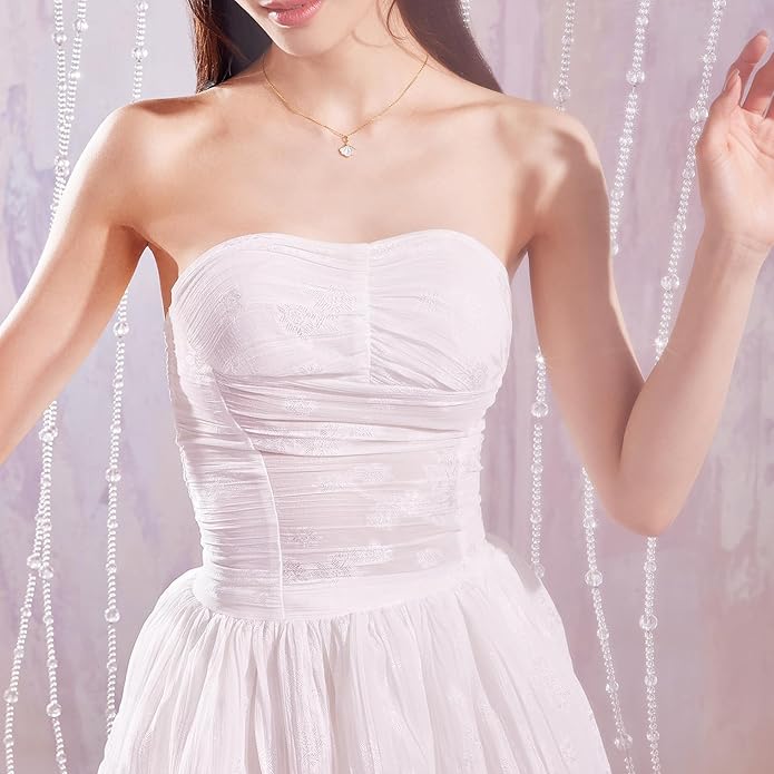 ZHOU LIU FU 750 Gold Shell Pendant with Mother of Pearl and Diamond Pendants Elegant White Jewelry for Women Mother's Day (Not Include Necklace) J0411915