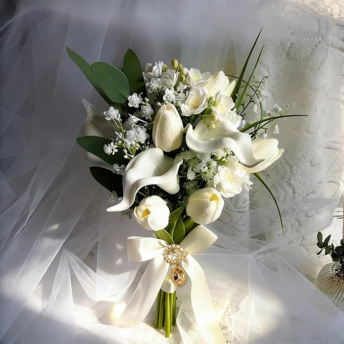 Custom Wedding Bouquet Photo Charms Bride & Groom Wedding Brooch Charm Personalized Decorative Pins suitable for Weddings Graduation Ceremonies Memorial Services