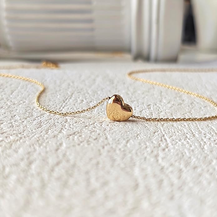 Zeffy Cute Heart Necklace 18k Gold/Silver Plated Tiny Heart Pendant Choker Necklaces Gold Love Heart Chain Necklace for Women Dainty Gold Jewelry Valentines Day Gifts for Women Girls Teen Girls