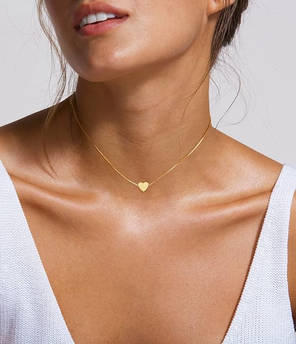 Foxgirl Gold Heart Necklaces for Women 14k Gold Plated Pendant Necklace Simple Cute Necklaces for Women Dainty Layered Choker Necklaces for Women Gold Jewelry for Teen Girls