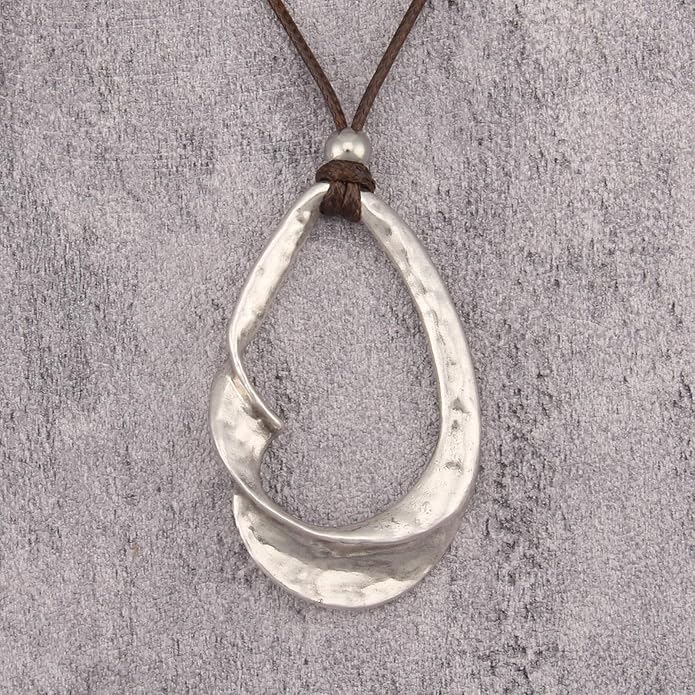 Boho Necklaces for Women Chunky Circle Necklace Layered Boho Circle Leather Choker Necklace Long Vintage Necklaces Bohemian Jewlery Gifts