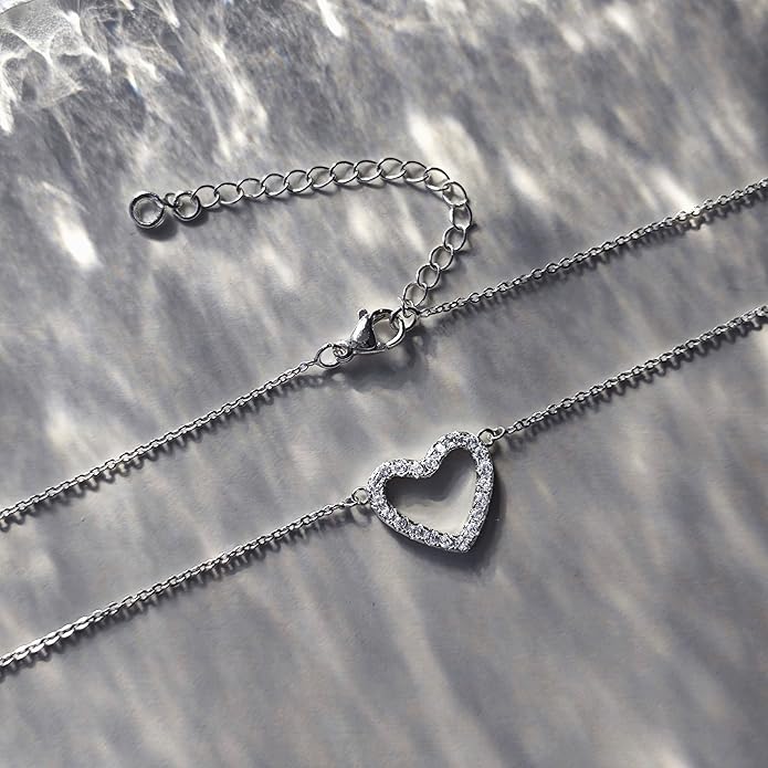 Zeffy Cute Heart Necklace 18k Gold/Silver Plated Tiny Heart Pendant Choker Necklaces Gold Love Heart Chain Necklace for Women Dainty Gold Jewelry Valentines Day Gifts for Women Girls Teen Girls