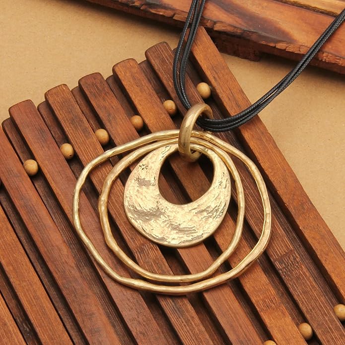 Boho Necklaces for Women Chunky Circle Necklace Layered Boho Circle Leather Choker Necklace Long Vintage Necklaces Bohemian Jewlery Gifts
