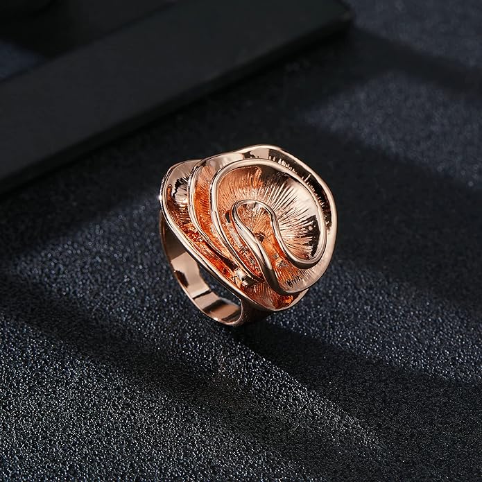 Mytys Cocktail Rings for Women Fashion 18K Gold Plated & Silver Flower Statement Ring Wedding Engagement Party Jewelry Gift