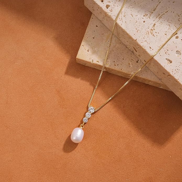 Pearl Necklaces for Women Trendy,14k Gold Plated Pearl Pendant Necklace Dainty Wedding Necklace Small Cute Gold Choker Necklace for Women Non Tarnish Gold Prom Jewelry Fashion Bridesmaids Gifts