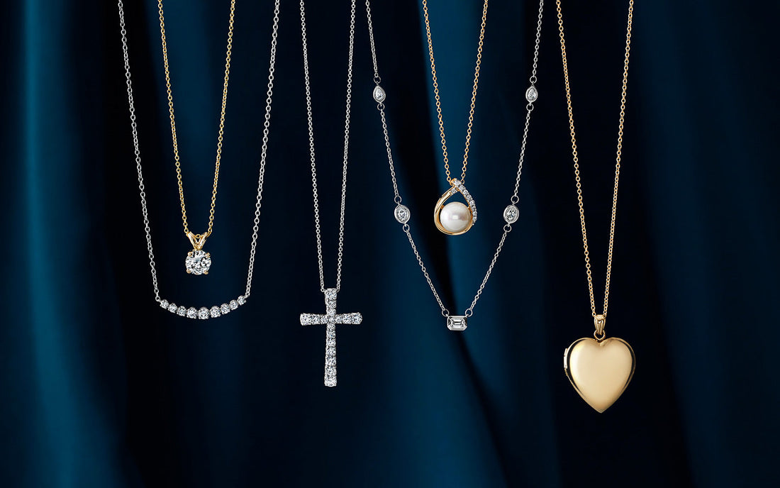 ✨ Minimal Jewelry Trends Americans Love