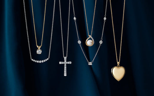 ✨ Minimal Jewelry Trends Americans Love