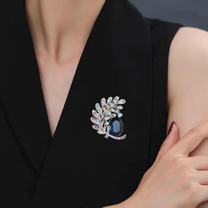 14K Gold Vintage Crystal Feather Brooch, Moissanite Detailing, Chic Statement Pin for Coats and Fashion Ensembles