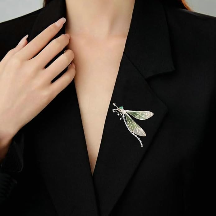 14K Gold High-end Moissanite Insect Dragonfly Brooch, Luxurious Fashionable Brooch for Suit Jacket，Unique Gift for Her