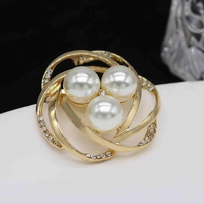 Crystal Pearl Flower Brooches Pins Fashion Beautiful Created Rhinestone Floral Brooch Good Idea for Party Dance Wedding Banquet for Elegant Women Girl