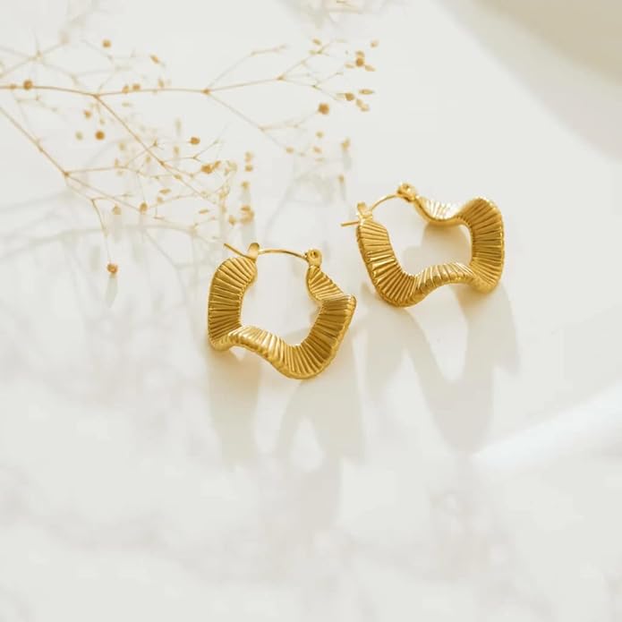 8YEARS Chunky Gold Hoop Earring for Women, 18K Gold Plated Lightweight Thick Hoops, Hypoallergenic Trendy Jewelry for Gift