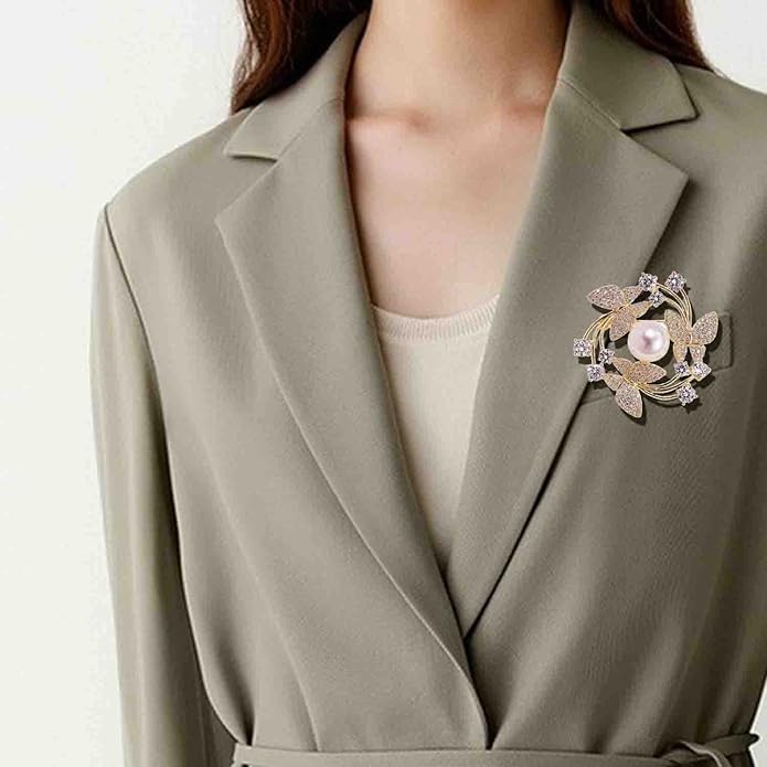 Crystal Pearl Flower Brooches Pins Fashion Beautiful Created Rhinestone Floral Brooch Good Idea for Party Dance Wedding Banquet for Elegant Women Girl