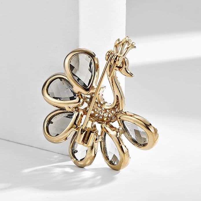 18K Gold Brooch Rhinestone Animal Brooch Pin Elegant Lapel Pin Wedding Jewelry Christmas Gift Dress Accessories for Women