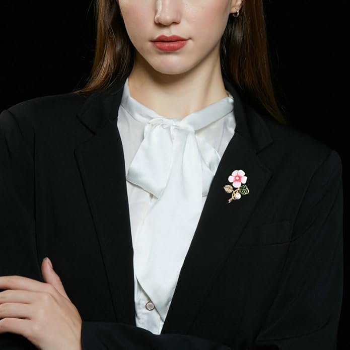 14K Gold High-End Suit Coat Pin, Unique Design Little Bee Flower Gold Brooch Pin for Women, Vintage Brooch