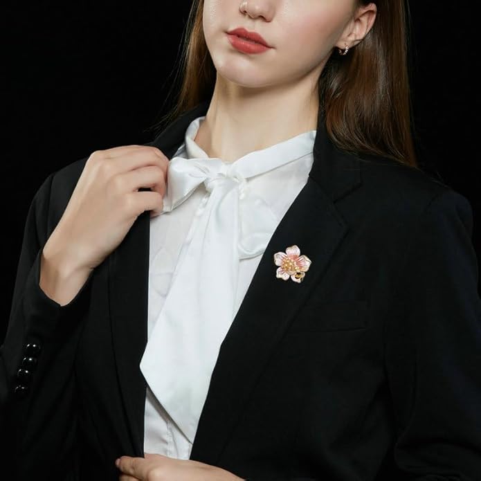 14K Gold High-End Suit Coat Pin, Unique Design Little Bee Flower Gold Brooch Pin for Women, Vintage Brooch