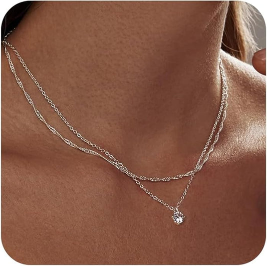 Diamond Pendant Necklace for Women, Dainty Gold Necklace 18k Gold Plated Paperclip Choker Necklaces Cute Open Oval Necklaces Simple Gold Necklace Jewelry Gifts for Women Trendy