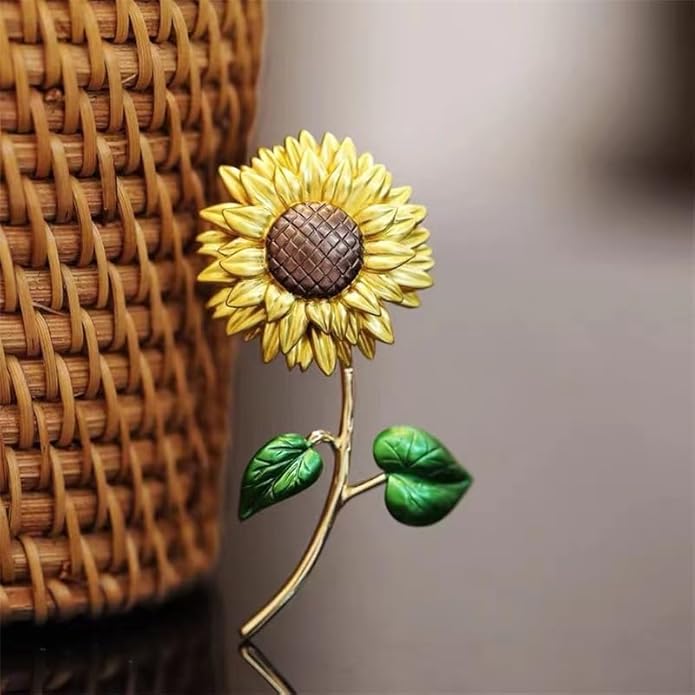 Flower Brooch for Women Girls Flower Rhinestone Brooch Gold Plated Lapel Pin Clothing Accessory Wedding Gift Fashion Jewelry for Mom Wife