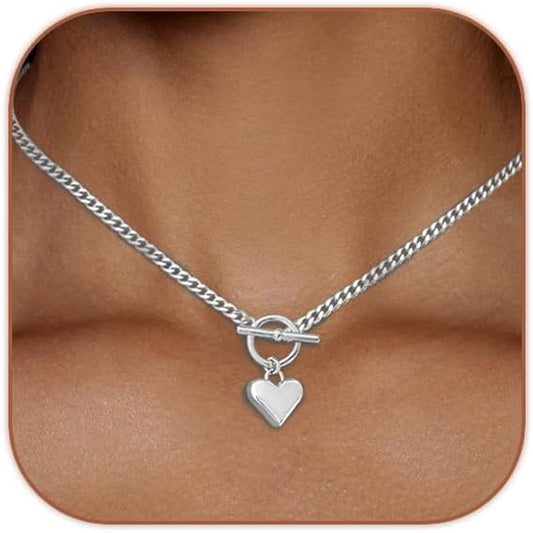 Cute Heart Necklace Dainty 18k Gold Plated Tiny Heart Pendant Choker Necklaces Small Gold Love Open Heart Chain Necklace for Women Simple Gold Necklace for Women Trendy Jewelry