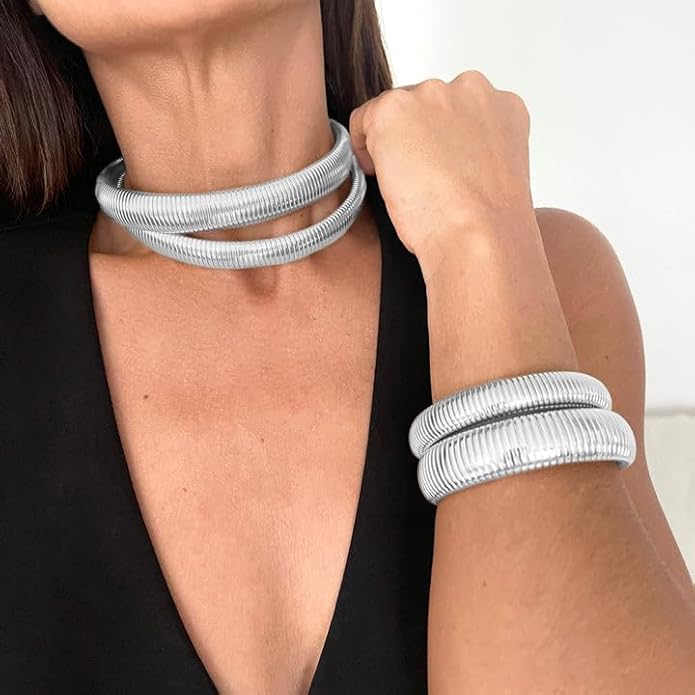 UILZ 3-Pack Gold Bangles Bracelet for Women - 24K Real Gold Plated Stainless Steel Chunky Stretch Bangles Stackable Wide Bracelet Jewelry for Everyday & Special Occasions Pulseras Para Mujer