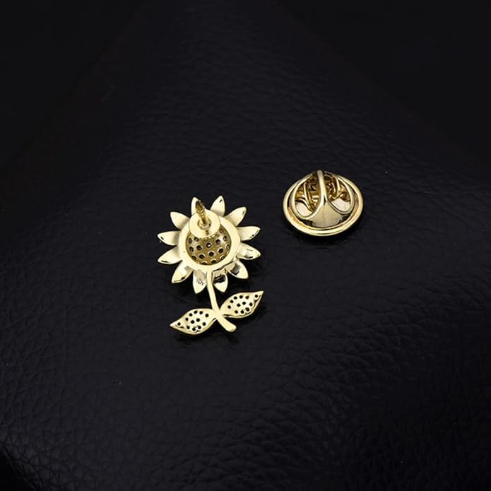 Flower Brooch for Women Girls Flower Rhinestone Brooch Gold Plated Lapel Pin Clothing Accessory Wedding Gift Fashion Jewelry for Mom Wife