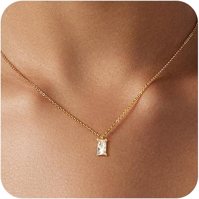 Diamond Pendant Necklace for Women, Dainty Gold Necklace 18k Gold Plated Paperclip Choker Necklaces Cute Open Oval Necklaces Simple Gold Necklace Jewelry Gifts for Women Trendy