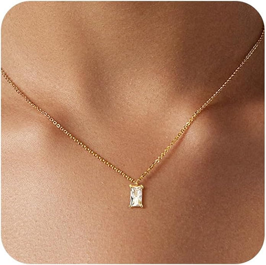 Diamond Pendant Necklace for Women, Dainty Gold Necklace 18k Gold Plated Paperclip Choker Necklaces Cute Open Oval Necklaces Simple Gold Necklace Jewelry Gifts for Women Trendy