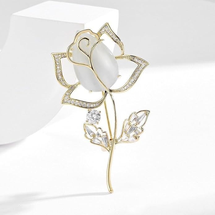 Rhinestone Flower Brooch Austrian Crystal Flower Pin 18k Gold Plated Floral Brooch Lapel Pin Jewelry Mother's Day Birthday Gifts for Mom Wife