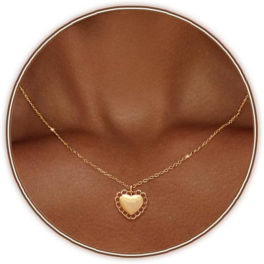 Zeffy Dainty Gold Heart Necklace for Women Trendy 14K Gold/Silver Plate Cute Heart Pendant Choker Necklaces Gold Love Heart Chain Necklace for Women Dainty Gold Jewelry Gifts for Women