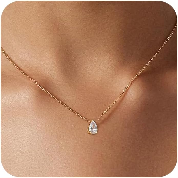 Diamond Pendant Necklace for Women, Dainty Gold Necklace 18k Gold Plated Paperclip Choker Necklaces Cute Open Oval Necklaces Simple Gold Necklace Jewelry Gifts for Women Trendy