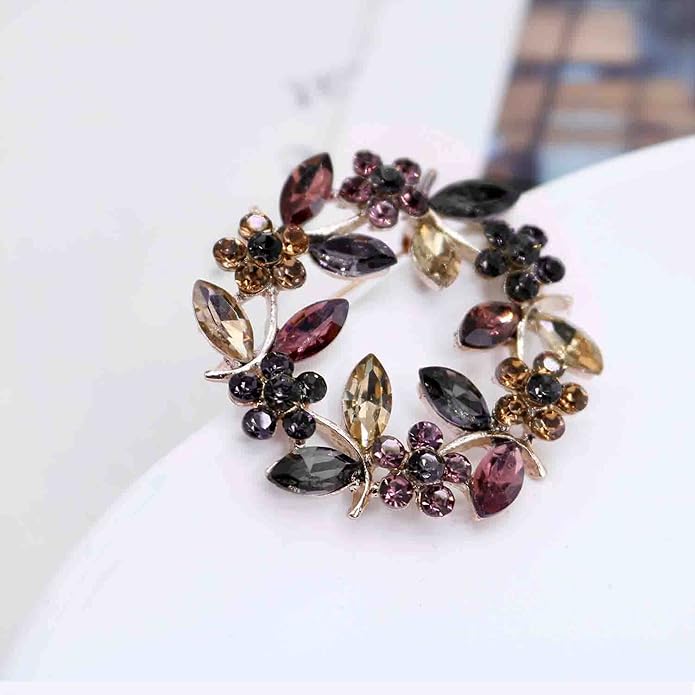 Crystal Pearl Flower Brooches Pins Fashion Beautiful Created Rhinestone Floral Brooch Good Idea for Party Dance Wedding Banquet for Elegant Women Girl