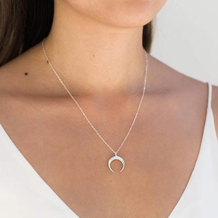 Turandoss Dainty Layered Choker Necklace, Handmade Y Pendant Necklace Multilayer Bar Disc Necklace Adjustable Layering Choker Necklaces for Women