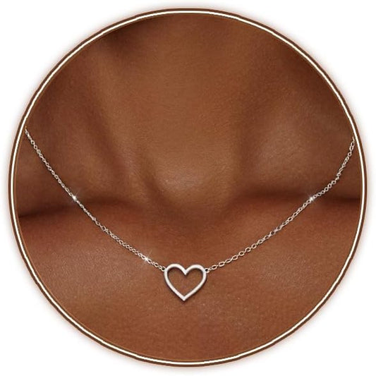 Zeffy Dainty Gold Heart Necklace for Women Trendy 14K Gold/Silver Plate Cute Heart Pendant Choker Necklaces Gold Love Heart Chain Necklace for Women Dainty Gold Jewelry Gifts for Women