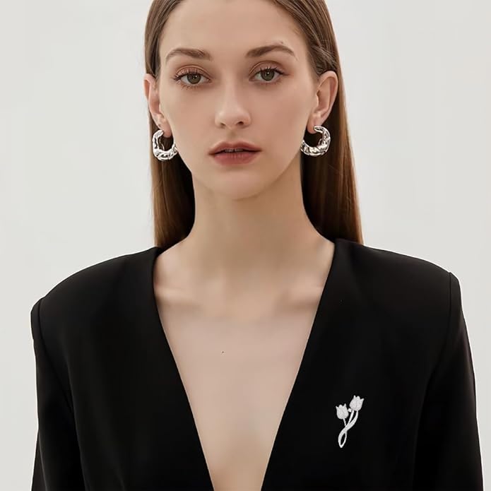 Fashion Flower Brooches for Women Rhinestone Flower Brooches Pins 18k Gold Plated Lapel Pins Jewelry for Girlfriend Wife