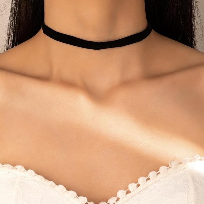 Black Choker Necklaces for Women 90s Red Black Velvet Choker Necklace Thick Thin Chocker Tube Heart Circle Choker Necklace Lace Tatto Collar Necklace Goth Choker Jewelry