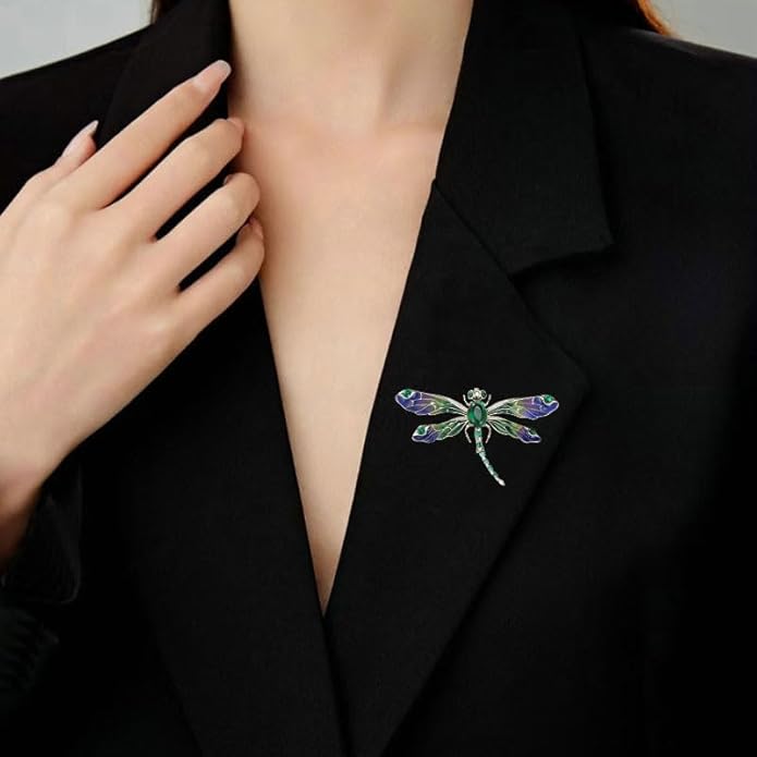 14K Gold Dynamic Dragonfly Brooch with Moissanite Wing Design, A Day-to-Night Transition Accessory, Suitable for Office and Dinner Parties
