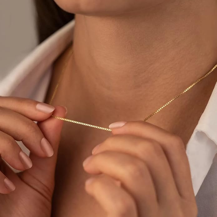 Dainty Chain Necklace for Women, 18K Gold Plated Coin Disc Choker Necklaces Simple Satellite Beaded Twisted Thin Paper Clip Chain Everyday Jewelry Gifts