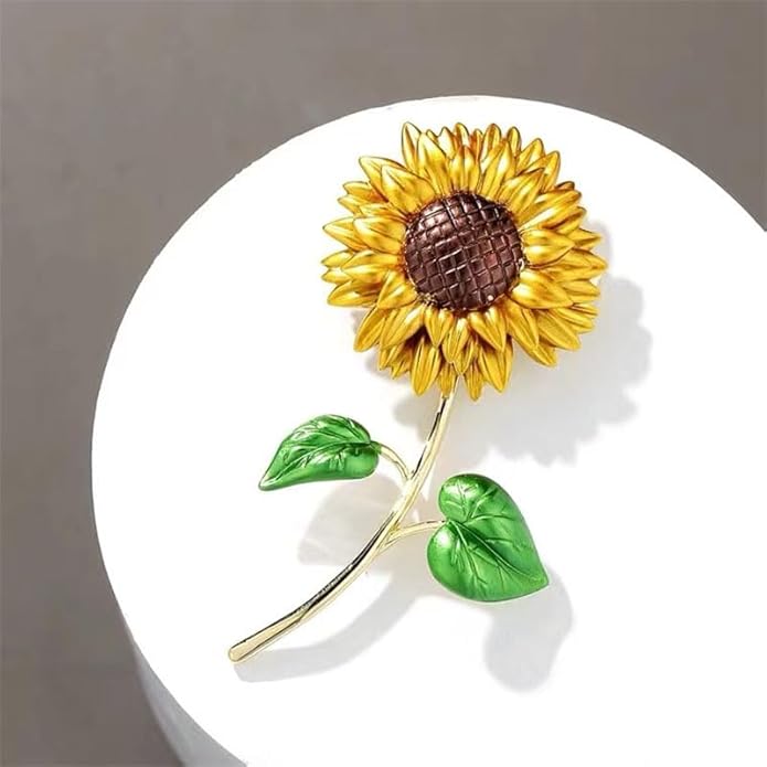 Flower Brooch for Women Girls Flower Rhinestone Brooch Gold Plated Lapel Pin Clothing Accessory Wedding Gift Fashion Jewelry for Mom Wife