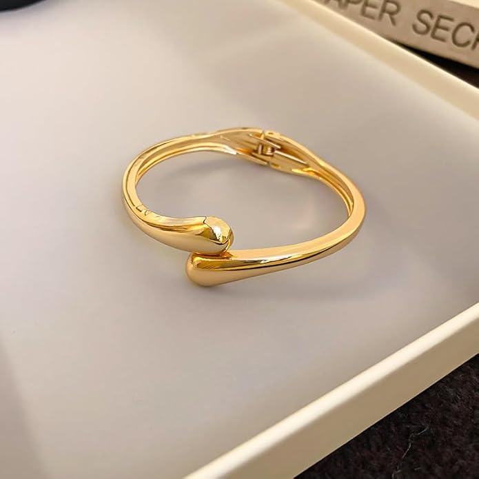 jokcde Chunky Gold/Silver Gold Cuff Bangle Bracelets for Women Trendy Hinged Cuff Open Wide Chunky Gold Bracelet Minimalist Bangle Jewelry Gift