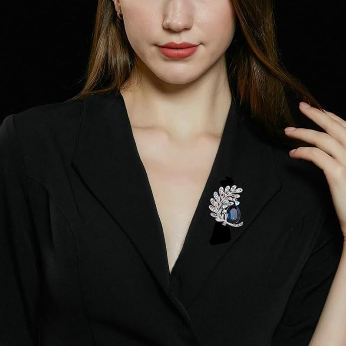 14K Gold Vintage Crystal Feather Brooch, Moissanite Detailing, Chic Statement Pin for Coats and Fashion Ensembles