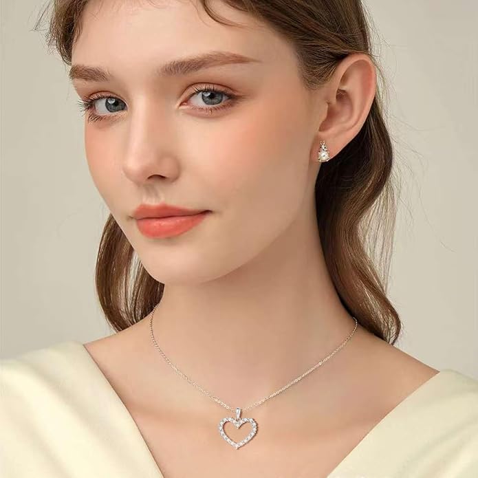 G&GEMSJEW Heart Necklaces for Women, 1-2 Carats Moissanite, 18K White Gold-Plated 925 Sterling Silver Round Brilliant Cut Moissanite Imitation Diamond Necklaces, Jewelry Gifts for Christmas Valentine's Day,Anniversary Present for Wife Women