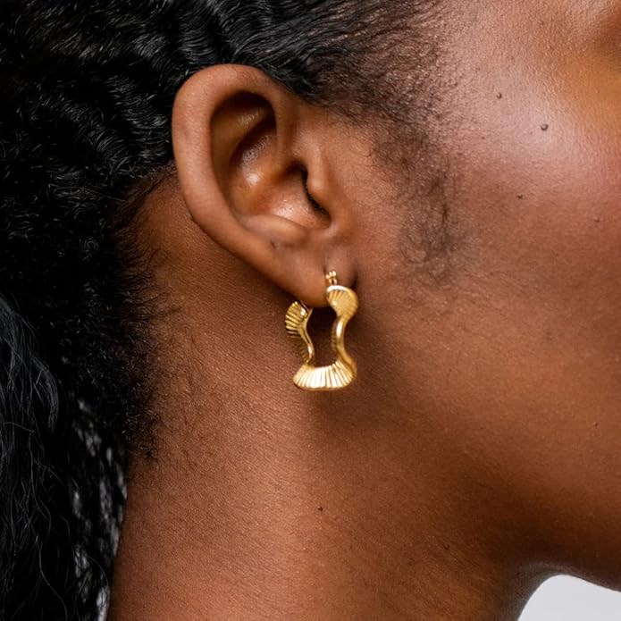 8YEARS Chunky Gold Hoop Earring for Women, 18K Gold Plated Lightweight Thick Hoops, Hypoallergenic Trendy Jewelry for Gift