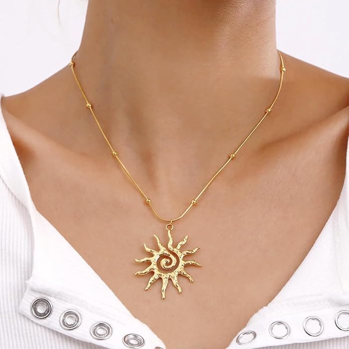 PINK TOWN Sun Necklace for Women Vintage Bohemian Spiral Sun Pendant Necklace Unique Gold Statement Sun Necklace Boho Style Jewelry