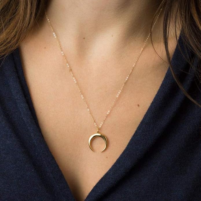 Turandoss Dainty Layered Choker Necklace, Handmade Y Pendant Necklace Multilayer Bar Disc Necklace Adjustable Layering Choker Necklaces for Women