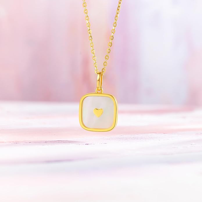 ZHOU LIU FU 750 Gold Sugar Cube Pendant with Mother of Pearl and Diamond Pendants Valentine’s Day for Women (Not Include Necklace) J0411913