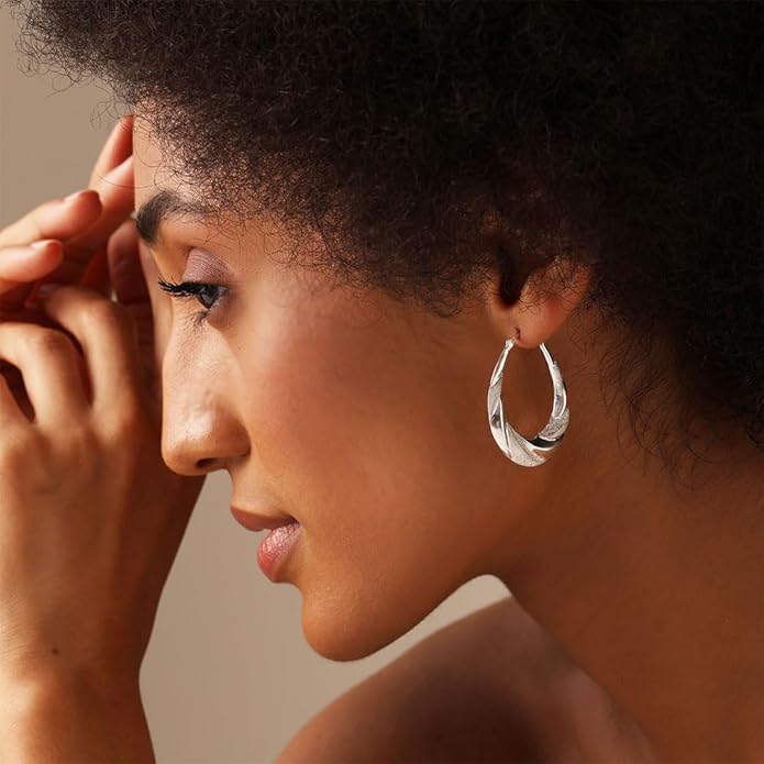 LeCalla 925 Sterling Silver Shrimp Classic Diamond-Cut Light-Weight Hoop Earrings for Women