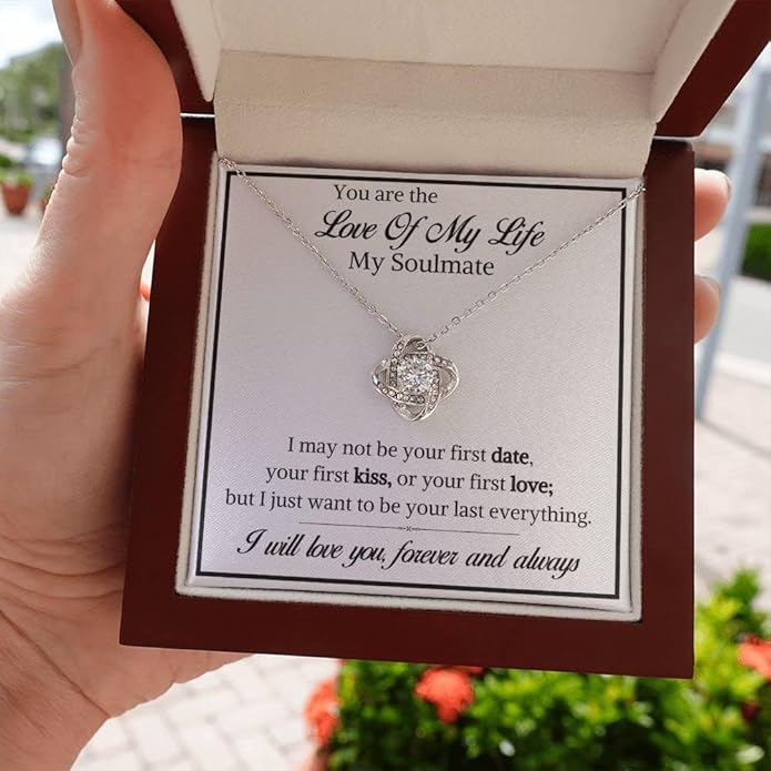 To My Soulmate Necklace For Women, Soul Mate Jewelry for Women, Future Wife Gifts, To My Wife Necklace from Husband, Gifts for Girlfriend, Pendant With Message Card